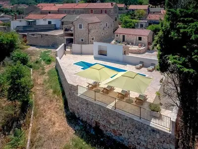 Ferienhaus für 6 Personen in Stari Grad 1/10