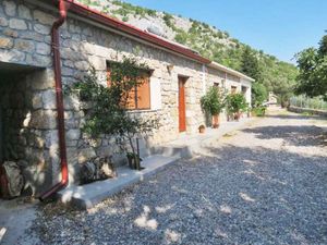 23779282-Ferienhaus-4-Starigrad-Paklenica-300x225-3