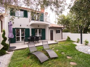 23946481-Ferienhaus-6-Starigrad-Paklenica-300x225-1