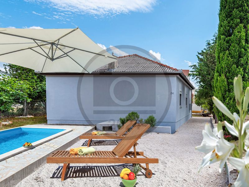 23752022-Ferienhaus-8-Starigrad-Paklenica-800x600-0