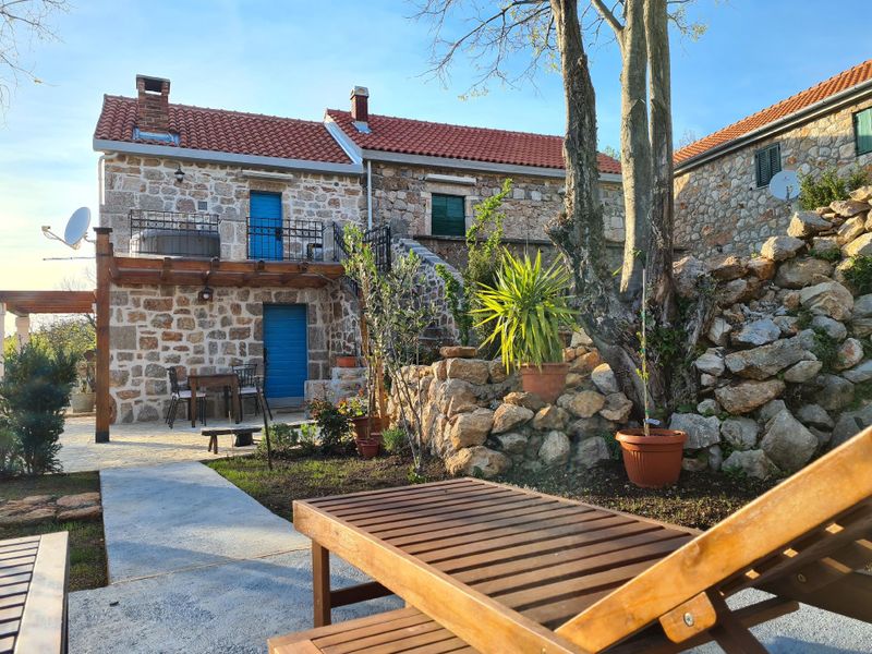 22806873-Ferienhaus-4-Starigrad-Paklenica-800x600-1