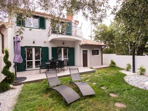 Ferienhaus für 6 Personen (120 m&sup2;) in Starigrad-Paklenica