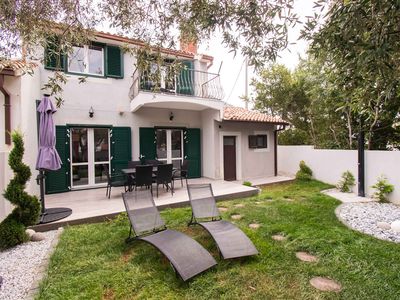 Ferienhaus für 6 Personen (120 m²) in Starigrad-Paklenica 1/10