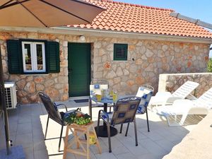 23324318-Ferienhaus-4-Starigrad-Paklenica-300x225-3