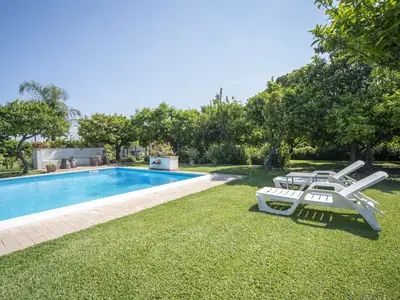 PoolOfHouse