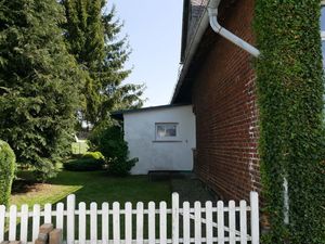 23981325-Ferienhaus-8-Stockhausen-Illfurth-300x225-5