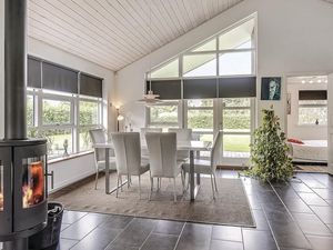 23740387-Ferienhaus-8-Storvorde-300x225-3