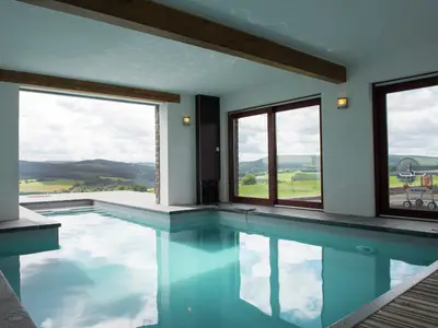 PoolOfHouse