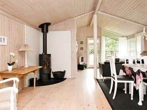 19316474-Ferienhaus-6-Strandby-300x225-4