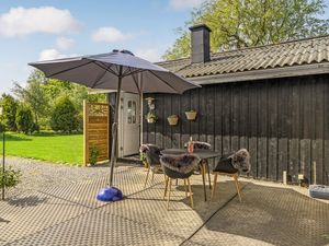 23733800-Ferienhaus-6-Strandby-300x225-4