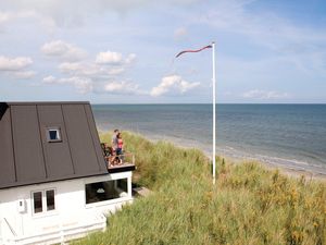 23733815-Ferienhaus-5-Strandby-300x225-1