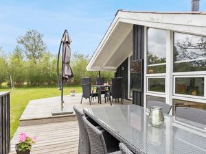 24016344-Ferienhaus-5-Strandby-300x225-1