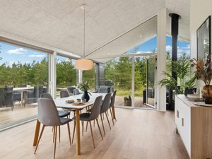 23824202-Ferienhaus-8-Strandby-300x225-3