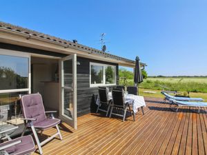 23877602-Ferienhaus-8-Strandby-300x225-1