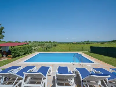 Ferienhaus für 8 Personen (150 m²) in Stranici 1/10