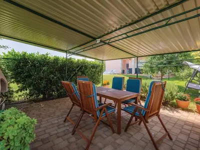 Ferienhaus für 8 Personen (150 m²) in Stranici 9/10