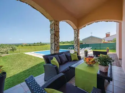 Ferienhaus für 8 Personen (150 m²) in Stranici 3/10