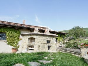 24016456-Ferienhaus-6-Stribugliano-300x225-5