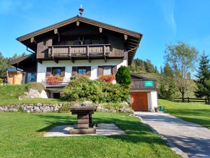 Ferienhaus für 8 Personen (130 m²) ab 120 € in Strobl