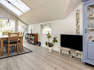 24014257-Ferienhaus-7-Strøby-300x225-5