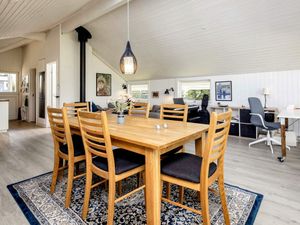 24014875-Ferienhaus-7-Strøby-300x225-4