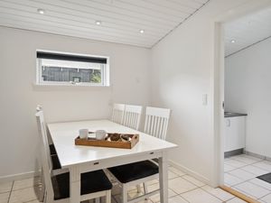 23765384-Ferienhaus-6-Strøby-300x225-5