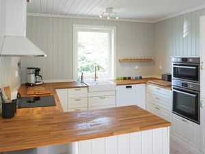 23704235-Ferienhaus-7-Strömstad-300x225-3