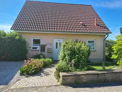 Villa Elisa vorne