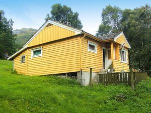 23365882-Ferienhaus-3-Stryn-300x225-2