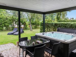 24003582-Ferienhaus-5-Stubbekøbing-300x225-1