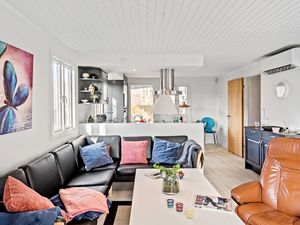 24003582-Ferienhaus-5-Stubbekøbing-300x225-2