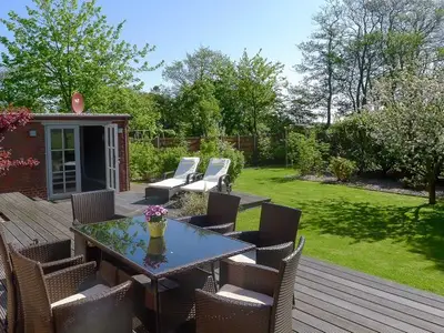 Ferienhaus für 6 Personen (220 m²) in Süderende 2/10