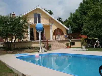 das Ferienhaus mit Pool
