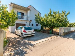 Ferienhaus für 8 Personen (130 m²) in Sukošan