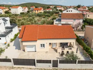 Ferienhaus für 5 Personen (148 m²) in Sukošan