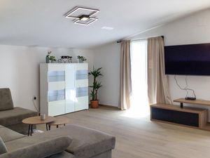 24003116-Ferienhaus-8-Sukošan-300x225-3