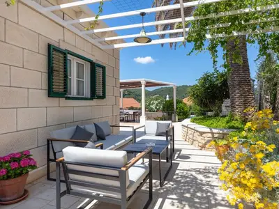 Ferienhaus für 8 Personen in Sumartin 10/10