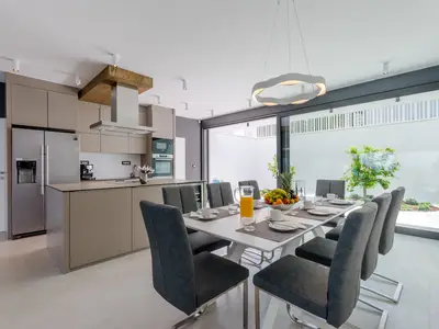 Ferienhaus für 16 Personen (620 m²) in Sutivan 10/10