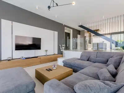 Ferienhaus für 8 Personen (320 m²) in Sutivan 10/10