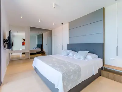 Ferienhaus für 8 Personen (300 m²) in Sutivan 10/10