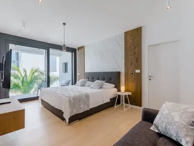 Ferienhaus für 8 Personen (320 m²) in Sutivan 3/10