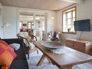 23151773-Ferienhaus-4-Svaneke-300x225-5