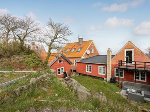 23763764-Ferienhaus-7-Svaneke-300x225-1