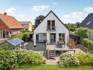 23765392-Ferienhaus-4-Svendborg-300x225-1