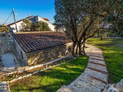 Ferienhaus für 4 Personen in Sveti Jakov 9/10