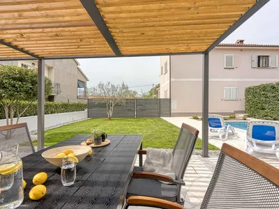 Ferienhaus für 4 Personen (50 m²) in Sveti Lovreč 9/10