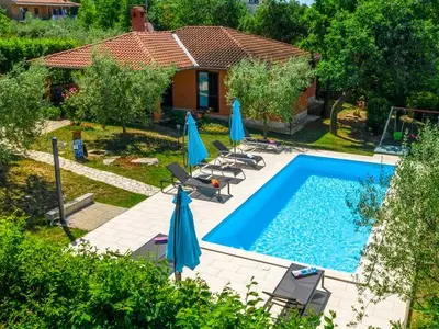 Ferienhaus für 8 Personen in Sveti Lovreč 1/10