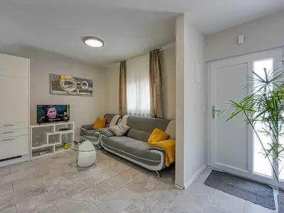 Ferienhaus für 2 Personen (50 m²) in Sveti Lovreč Pazenatički 6/10