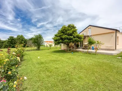 Ferienhaus für 2 Personen (50 m²) in Sveti Lovreč Pazenatički 1/10