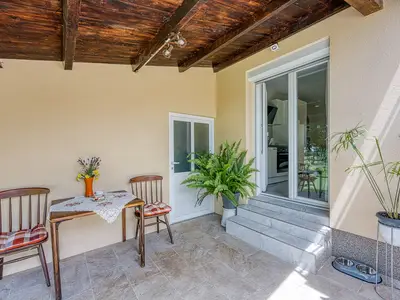 Ferienhaus für 2 Personen (50 m²) in Sveti Lovreč Pazenatički 3/10